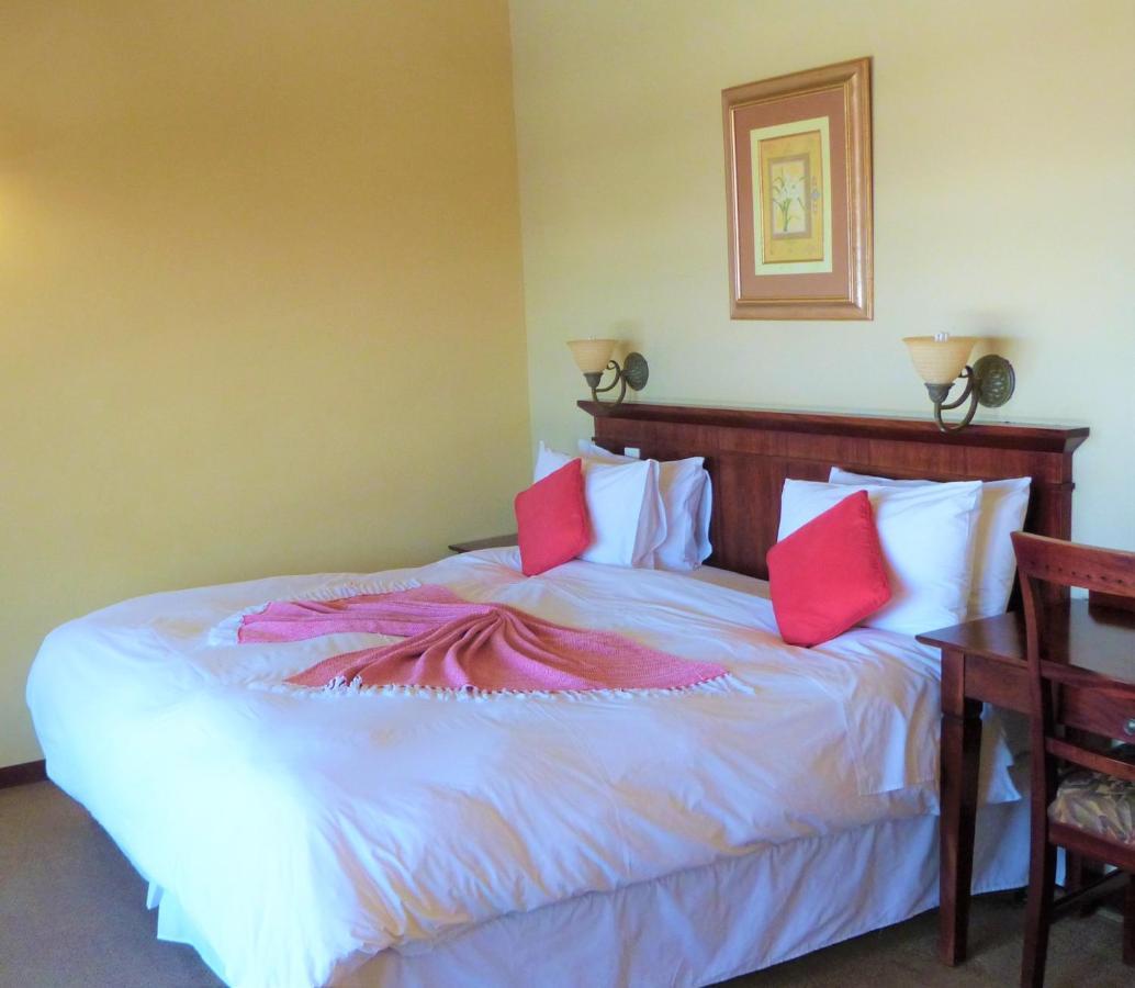 Sandford Park Country Hotel Бергвилль Экстерьер фото